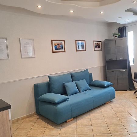 Csever Apartman Тата Экстерьер фото
